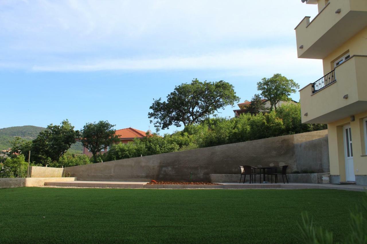 Apartmani Marin Vrbnik Kültér fotó